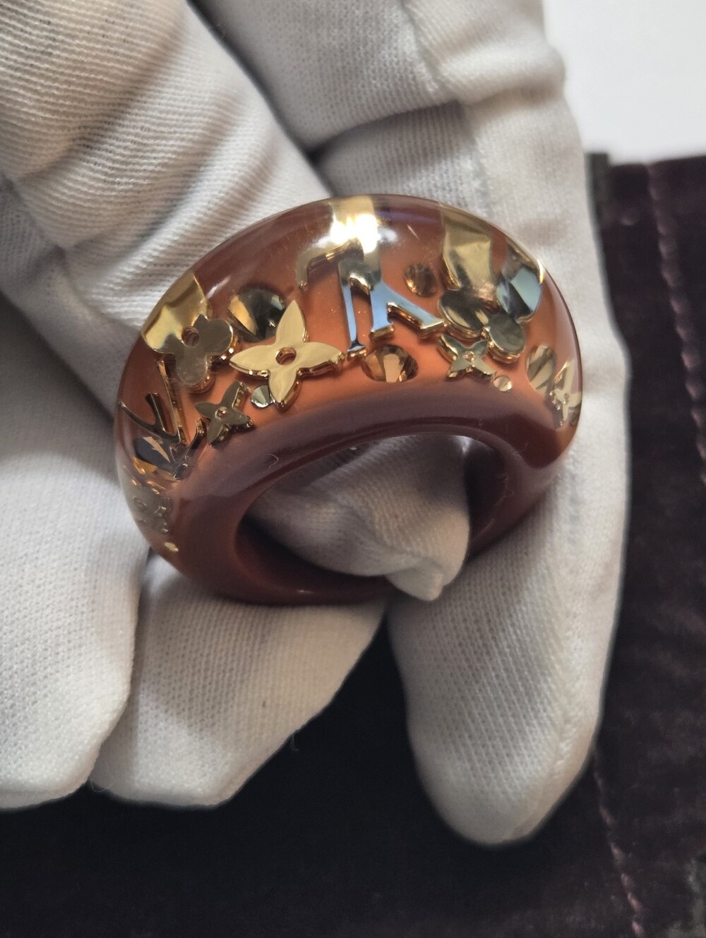 LOUIS VUITTON RESIN RING - Picture 10 of 11